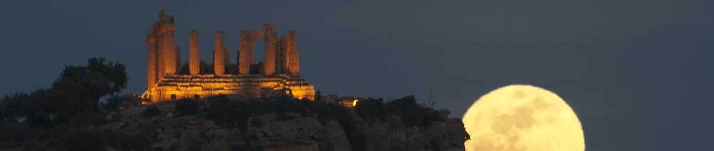 Valle dei Templi illuminata